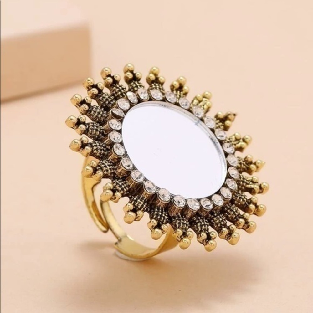 π Round mirror πͺ statement ring - Picture 4 of 5